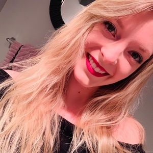 Meet your Posher, Gabriella